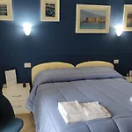 Il Viaggio Di Dante Historical Center 4* Неаполь