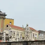 Il Viaggio Di Dante Historical Center Неаполь
