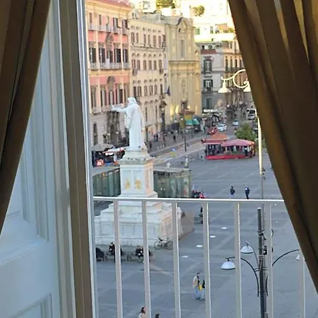 Il Viaggio Di Dante Historical Center 4* Naples