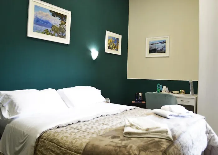 Il Viaggio Di Dante Historical Center 4* Неаполь