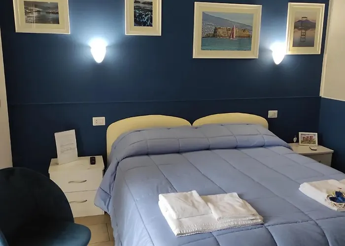 Il Viaggio Di Dante Historical Center 4* Неаполь