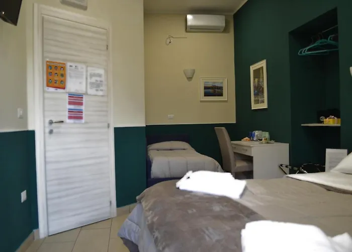 Il Viaggio Di Dante Historical Center Отель типа 