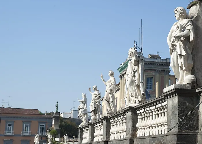 Il Viaggio Di Dante Historical Center Неаполь