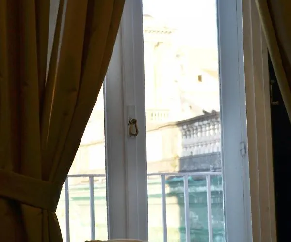 Il Viaggio Di Dante Historical Center Неаполь