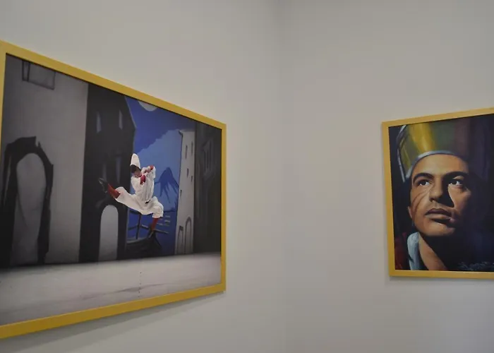 Il Viaggio Di Dante Historical Center Неаполь