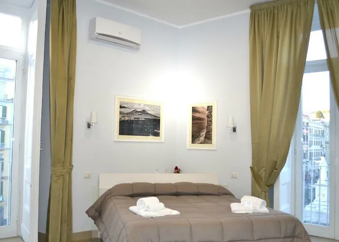 Bed & Breakfast Il Viaggio Di Dante Historical Center Napoli